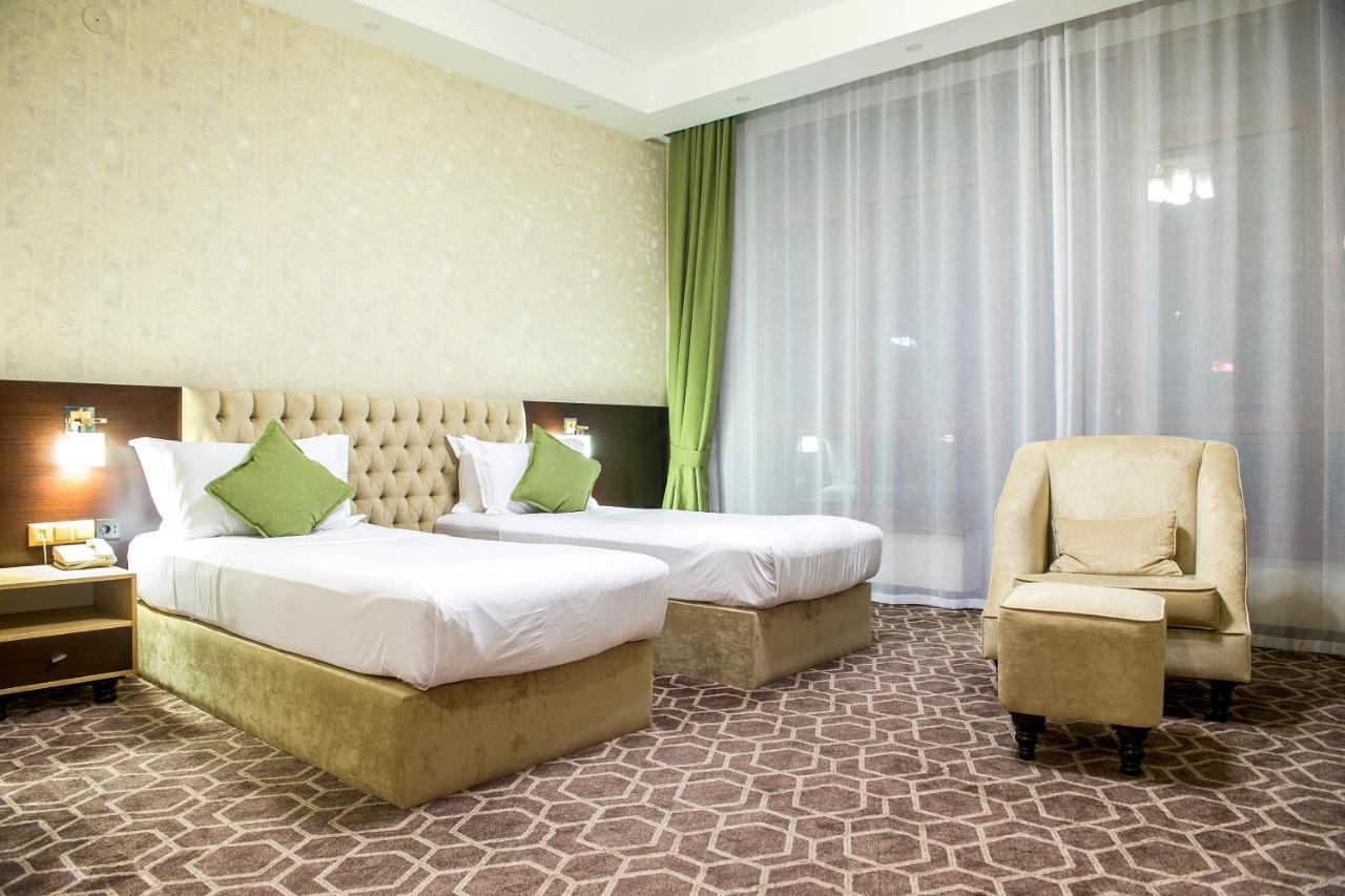 Megapolis Hotel Shymkent Exterior photo