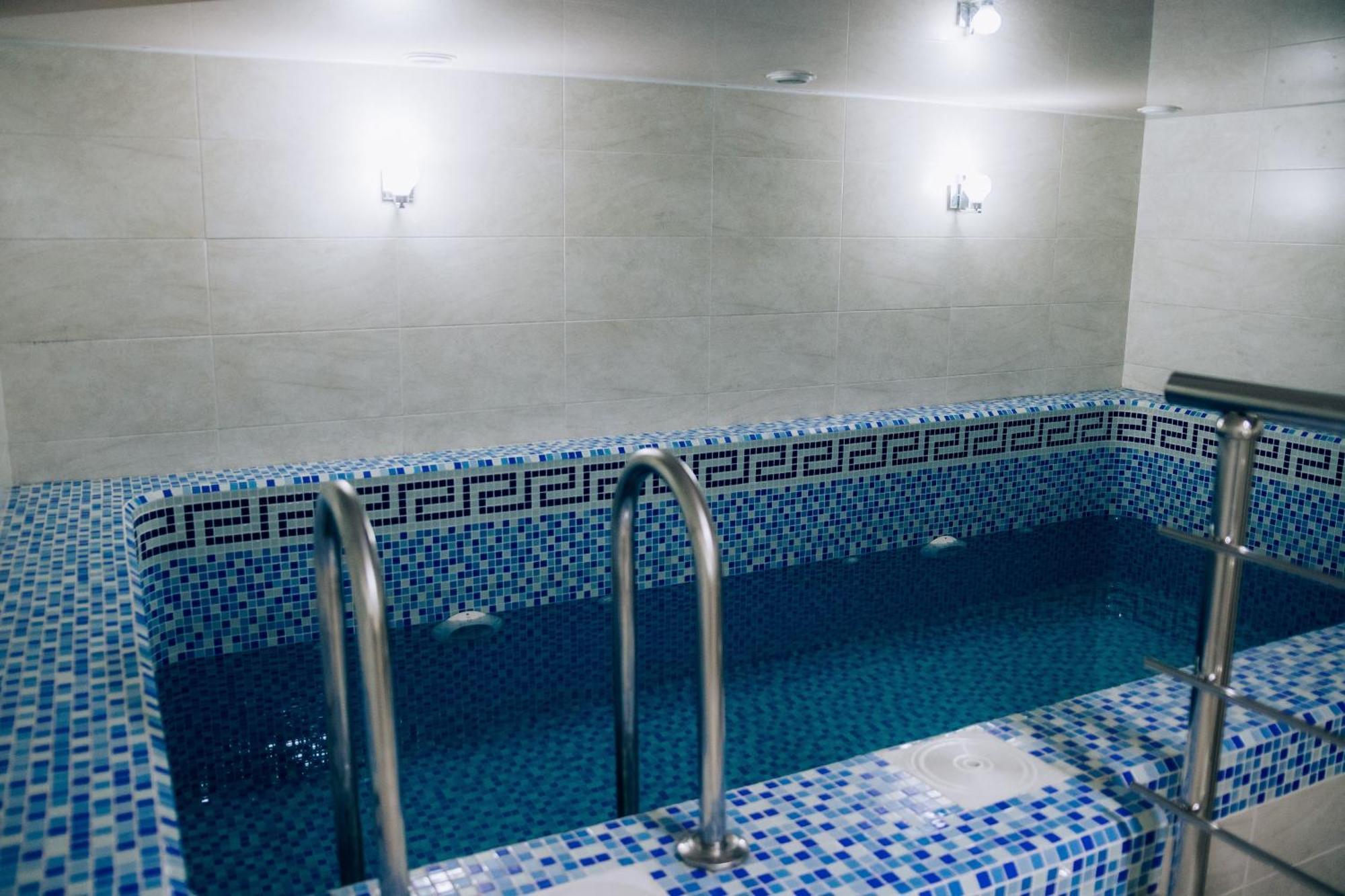 Megapolis Hotel Shymkent Exterior photo