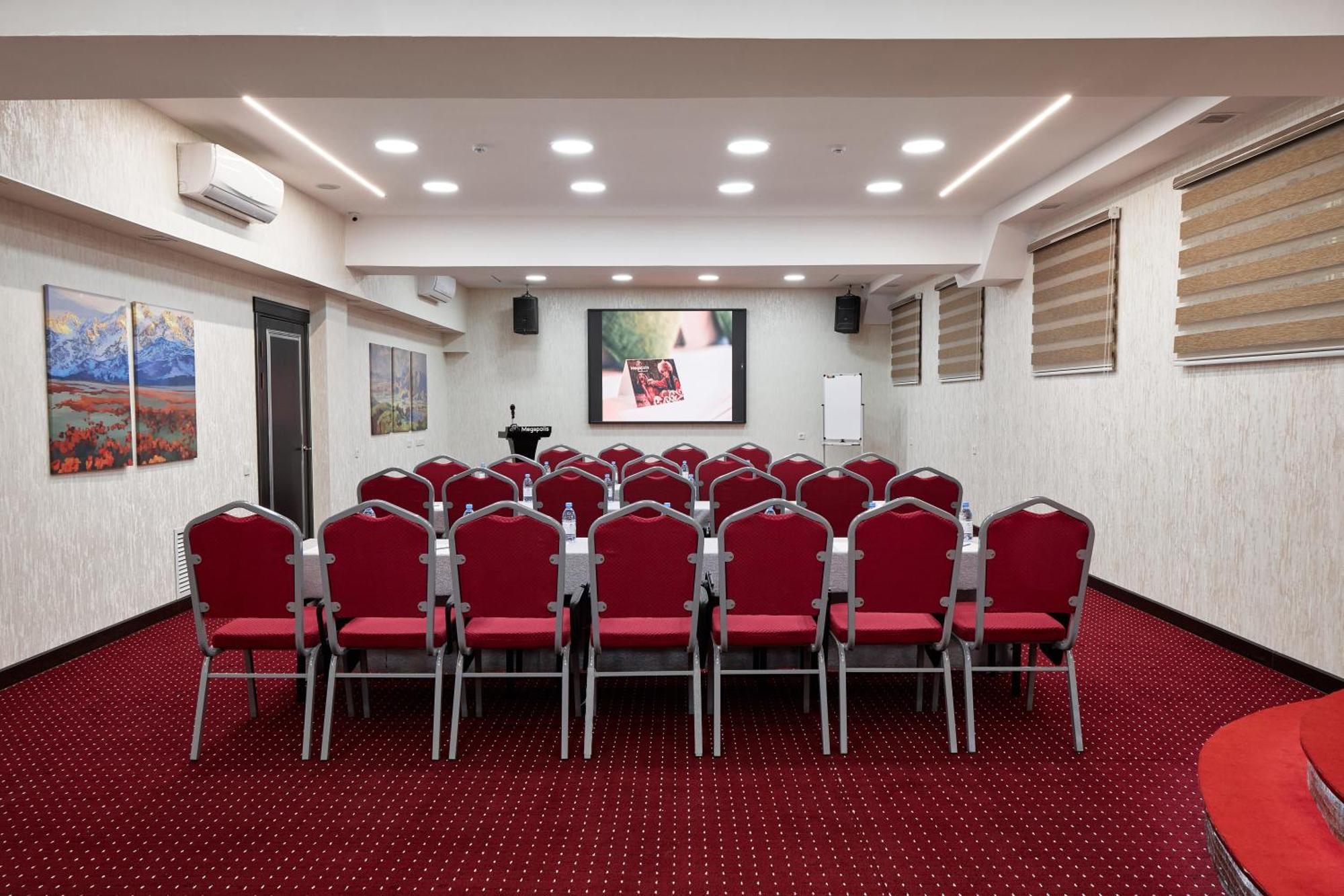 Megapolis Hotel Shymkent Exterior photo