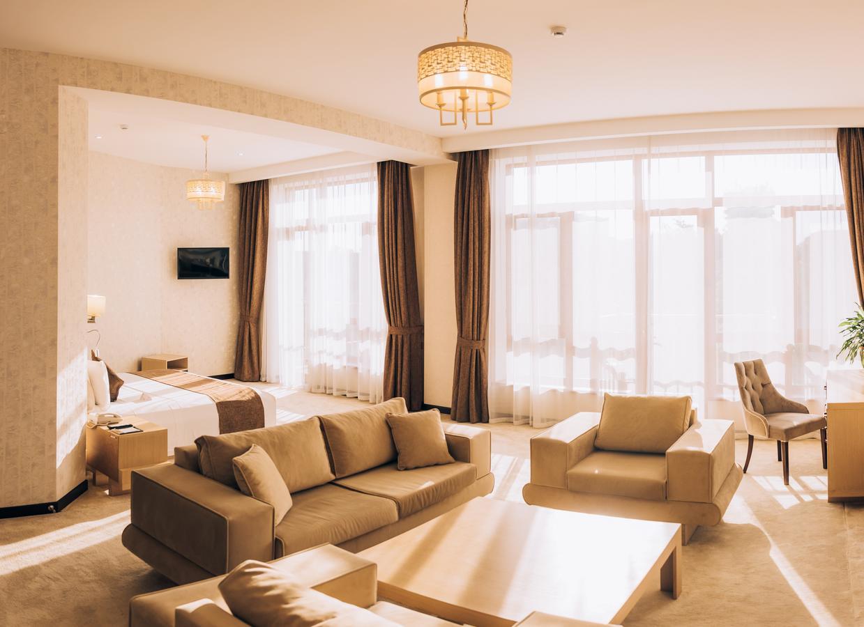 Megapolis Hotel Shymkent Exterior photo