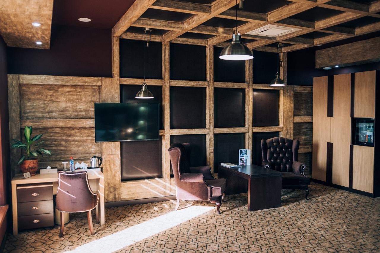 Megapolis Hotel Shymkent Exterior photo