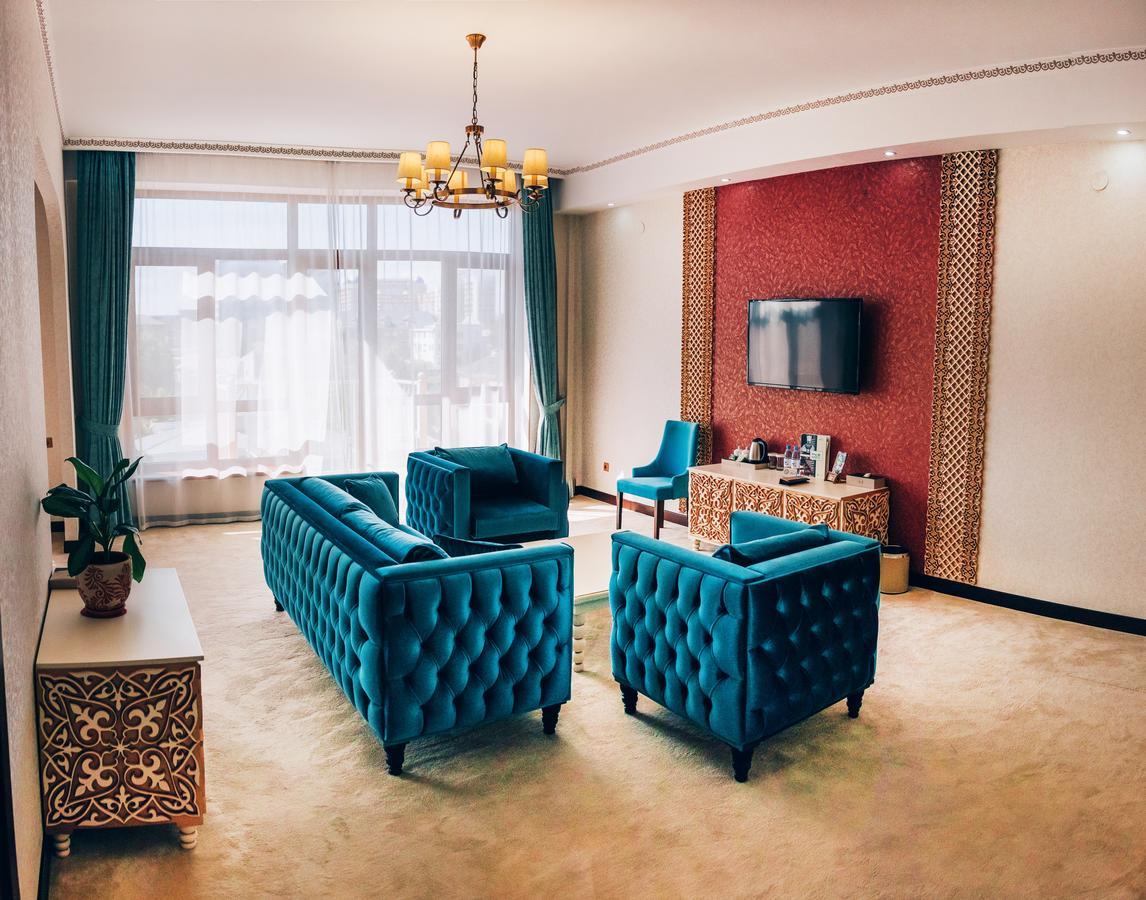 Megapolis Hotel Shymkent Exterior photo