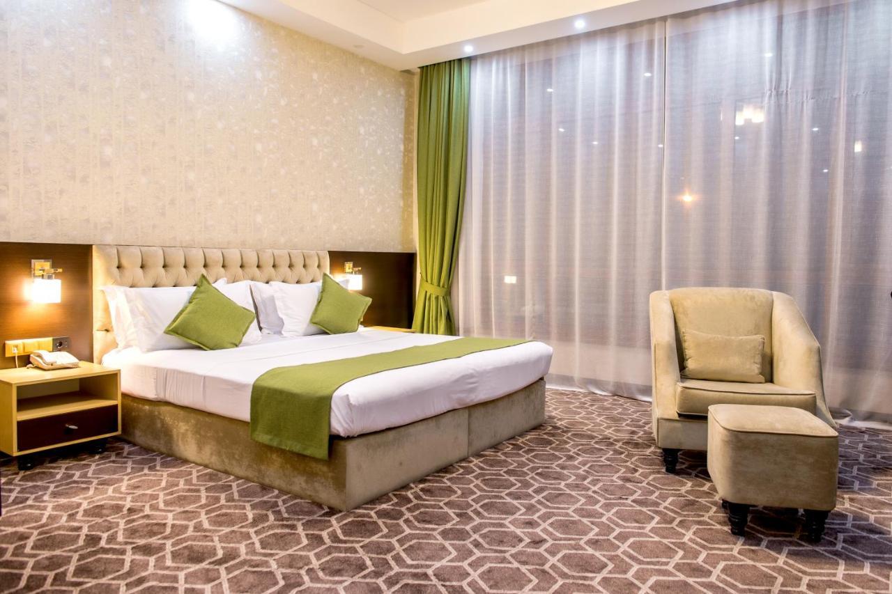 Megapolis Hotel Shymkent Exterior photo